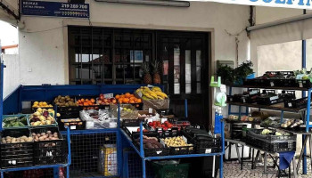 Mini Mercado O Golfinho - Praia Das Maçãs