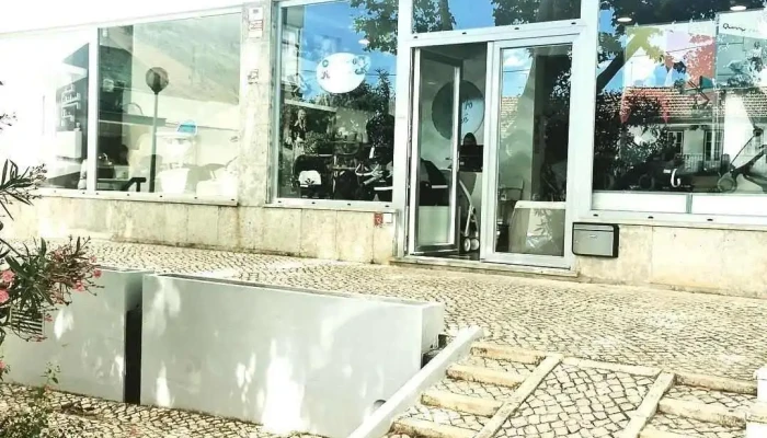 100% Bebé - Comércio de Artigos para Bebé Lda - Estoril