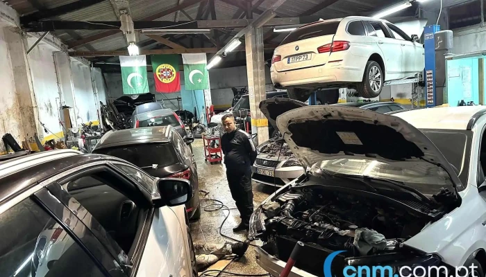 Au Auto Ofician - 2660-552 Frielas