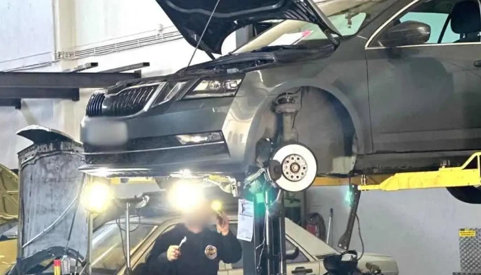 Beloura Auto Center - Oficina Especializada - Centro Empresarial Sintra Estoril Vii