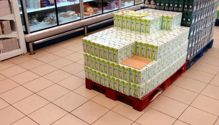 Compre Bem -  Interior - Calheta