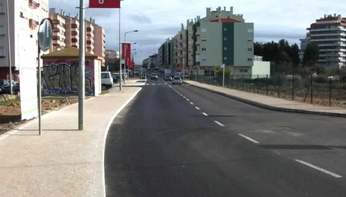 Continente Modelo Cacem Supermercado - Rio De Mouro