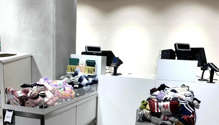Hm Loja De Roupa - Lisboa