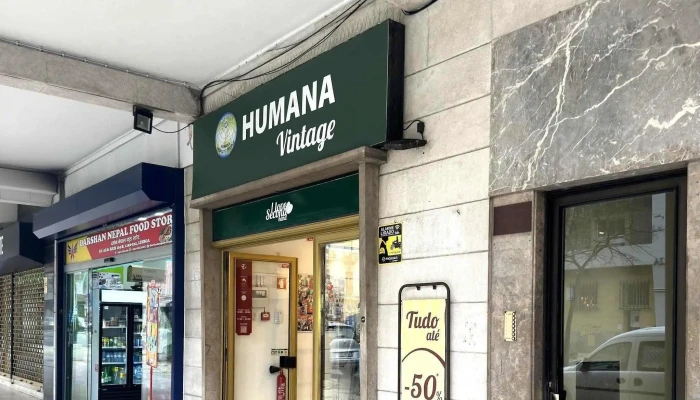 Humana Vintage -  Loja De Artigos Usados - Lisboa