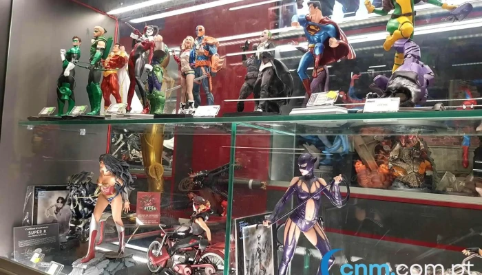 Hyper Toys -  Estatueta - Lisboa