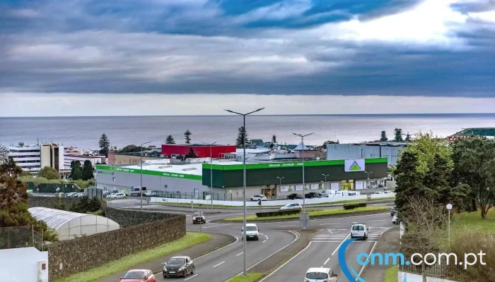 Leroy Merlin Ponta Delgada Compact - Ponta Delgada