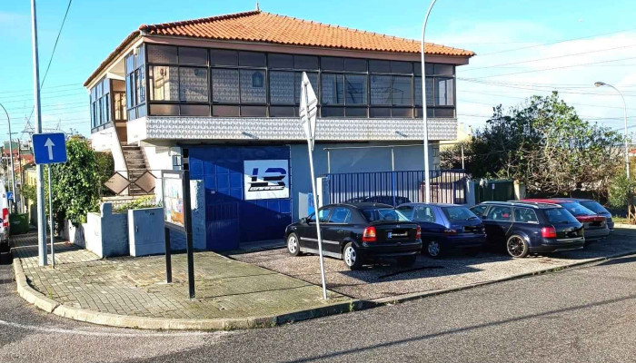 Lr Garage - 2650-105 Amadora