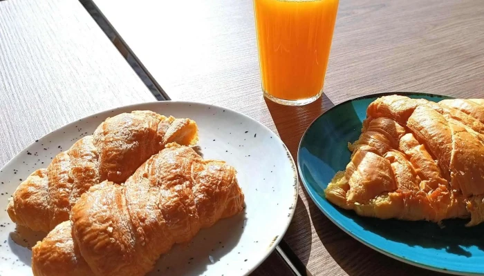 Os Croissants -  Perto De Mim - Estoril