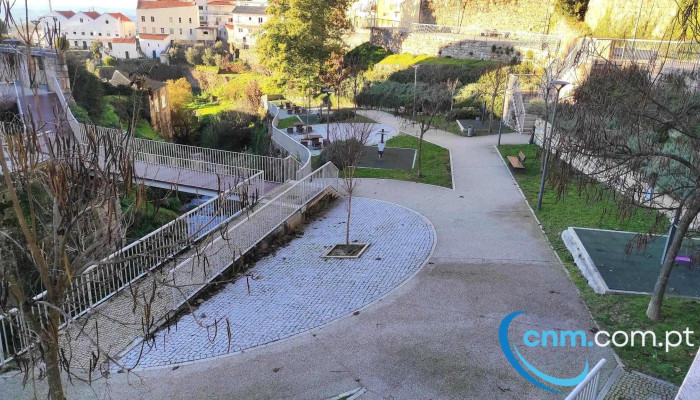 Parque Infantil Da Ribeira - Portugal