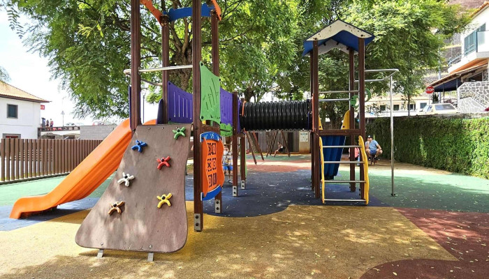 Parque Infantil Da Vila Da Ribeira Brava -  Endereco - Ribeira Brava