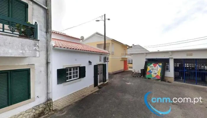 Parque Infantil de Cabanas do Chão - Abrigada