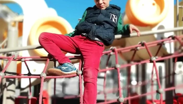 Parque Infantil do Bairro das Lezírias - Portugal