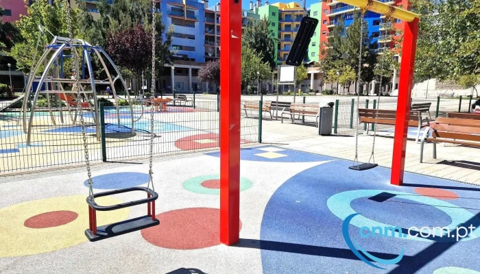 Parque Infantil do Jardim da Amoreira - 2620-520 Ramada