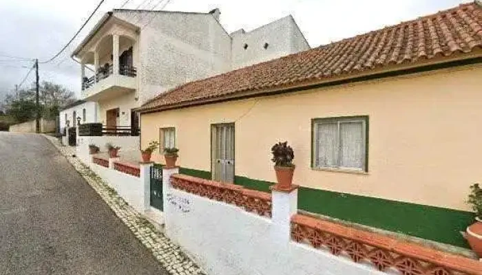 Parque Infantil -  Street View E 360deg - Abrigada