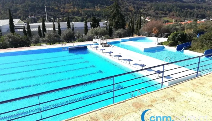 Piscinas Municipais Castelo De Vide -  Tudo - Castelo De Vide