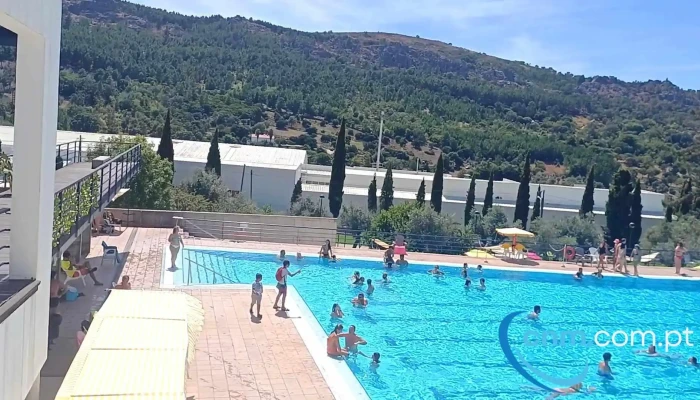 Piscinas Municipais Castelo De Vide -  Videos - Castelo De Vide