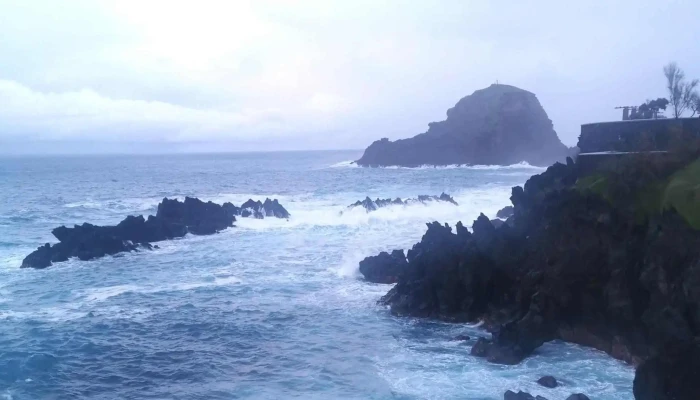 Piscinas Naturais -  Aberto Agora - Porto Moniz