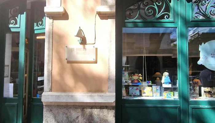 Ponto Miudo Projectos E Decoracao Lda Loja De Brinquedos - Lisboa