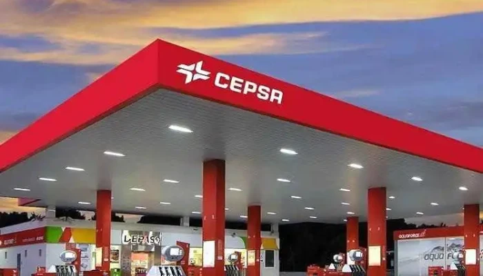 Posto de abastecimiento Cepsa - 2560-546 Silveira