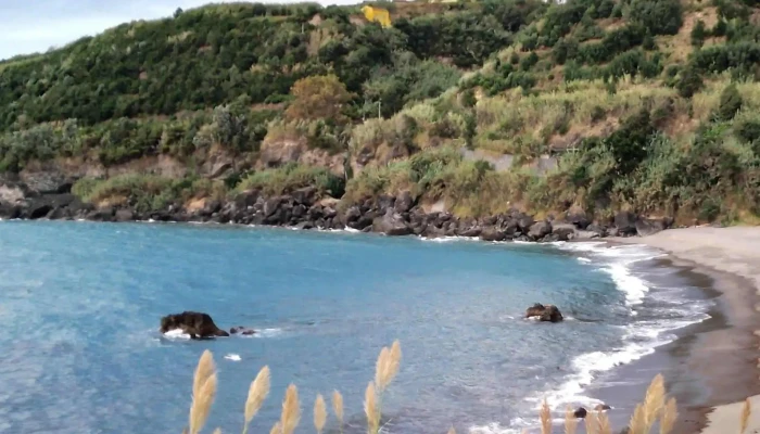 Praia Pequena De Agua Dalto Fotos - San Miguel