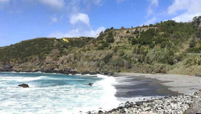 Praia Pequena De Agua Dalto Praia - San Miguel
