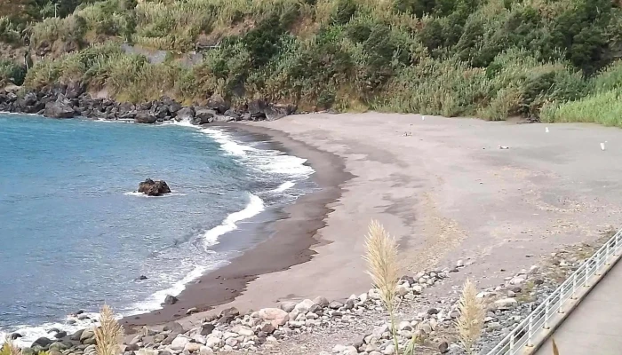 Praia Pequena De Agua Dalto Promocao - San Miguel