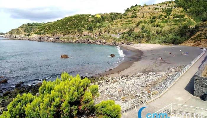 Praia Pequena De Agua Dalto Tudo - San Miguel