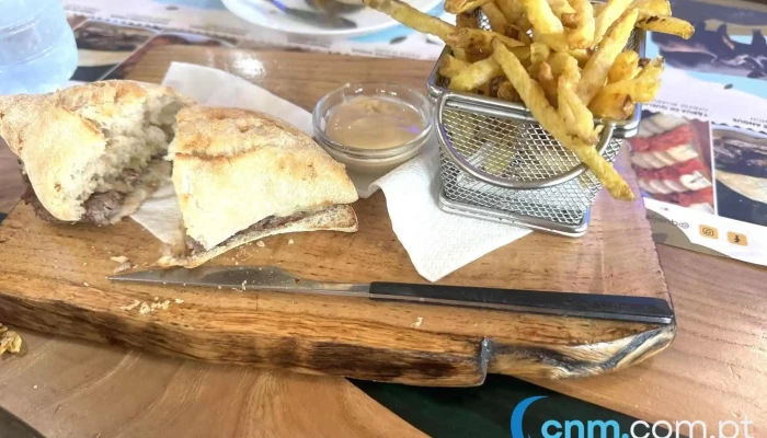 Queijaria Furnense -    Angus Meat Sanduiche De Frango - Furnas