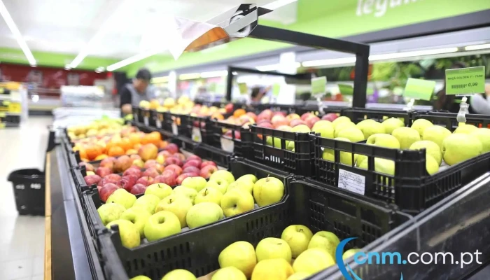 Roque Supermercados - R. Das Telheiras Nº1513