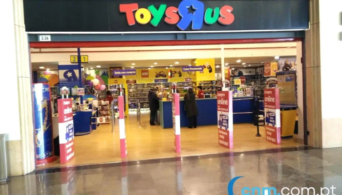 Toys “r” Us - 2810-500 Almada