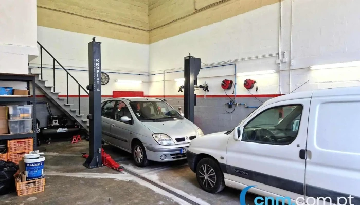 Tunder auto service - R. Da Colónia Armazém 7 A