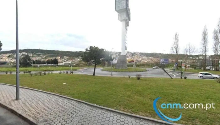 Zippy - Estr. Da Paiã Piso 2